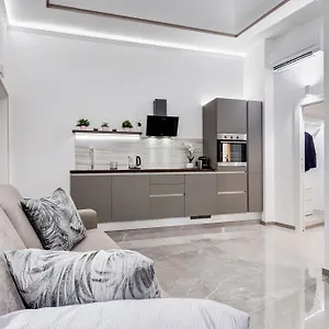 Unoseitre - Luxury & Apartment